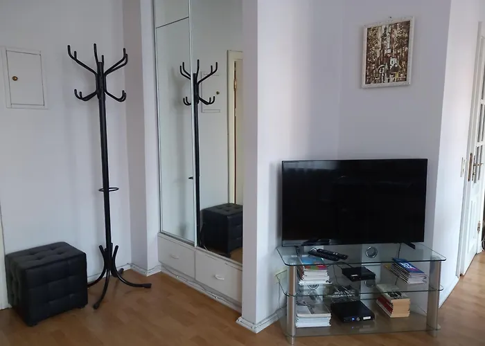 Old - Kalku Apartment